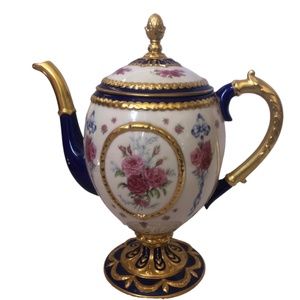 House of Faberge/The Faberge Egg Imperial Teapot/96/TFM (The Franklin Mint)